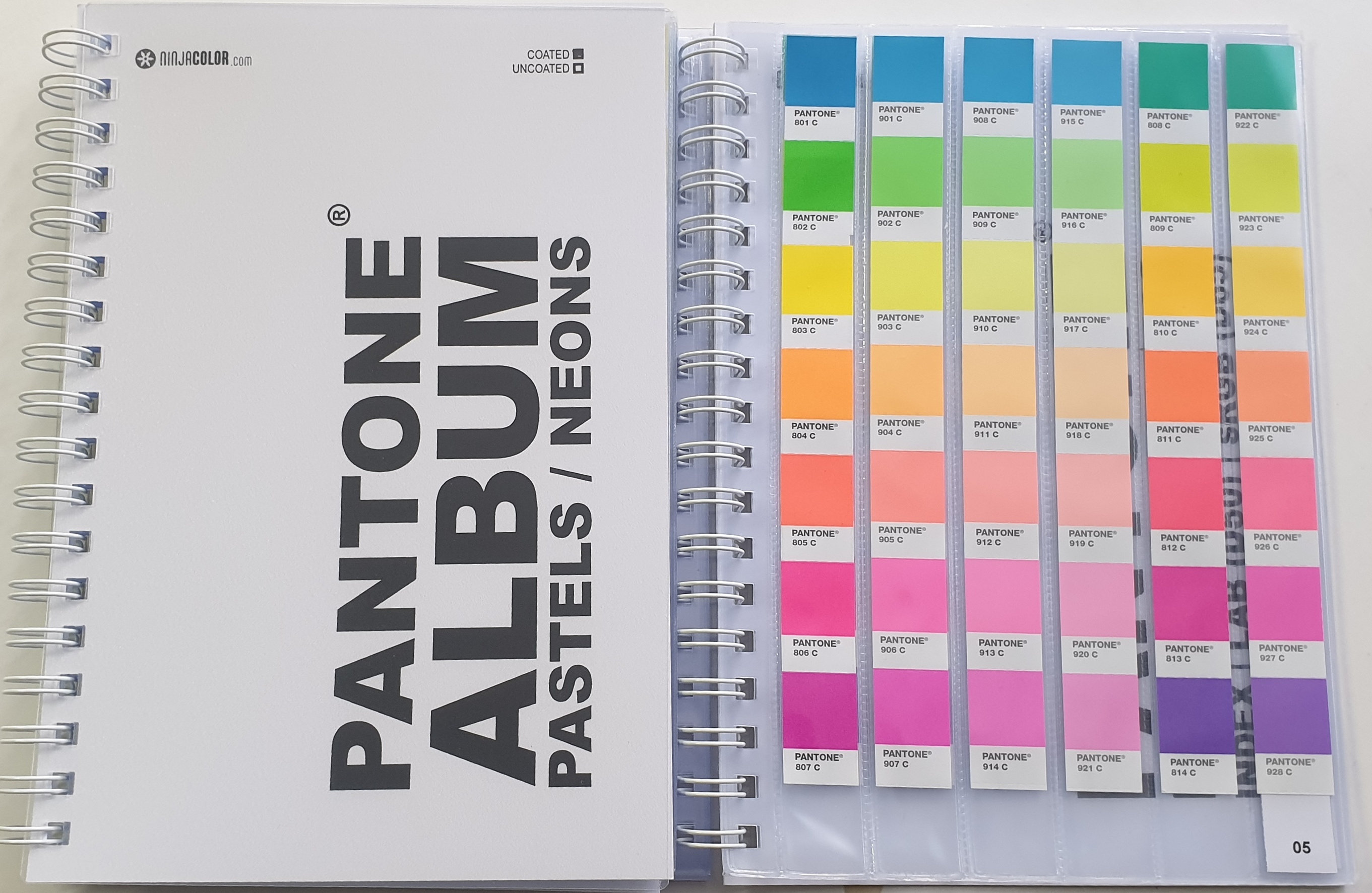 PANTONE ALBUM PASTELS/NEONS COATED - akce